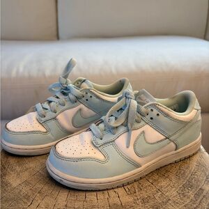 Nike Kids Low-Top Sneakers in Pale Blue and White